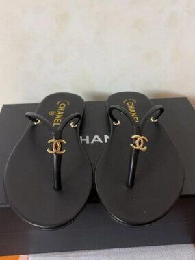 Chanel Black CC Logo Leather Flip Flops